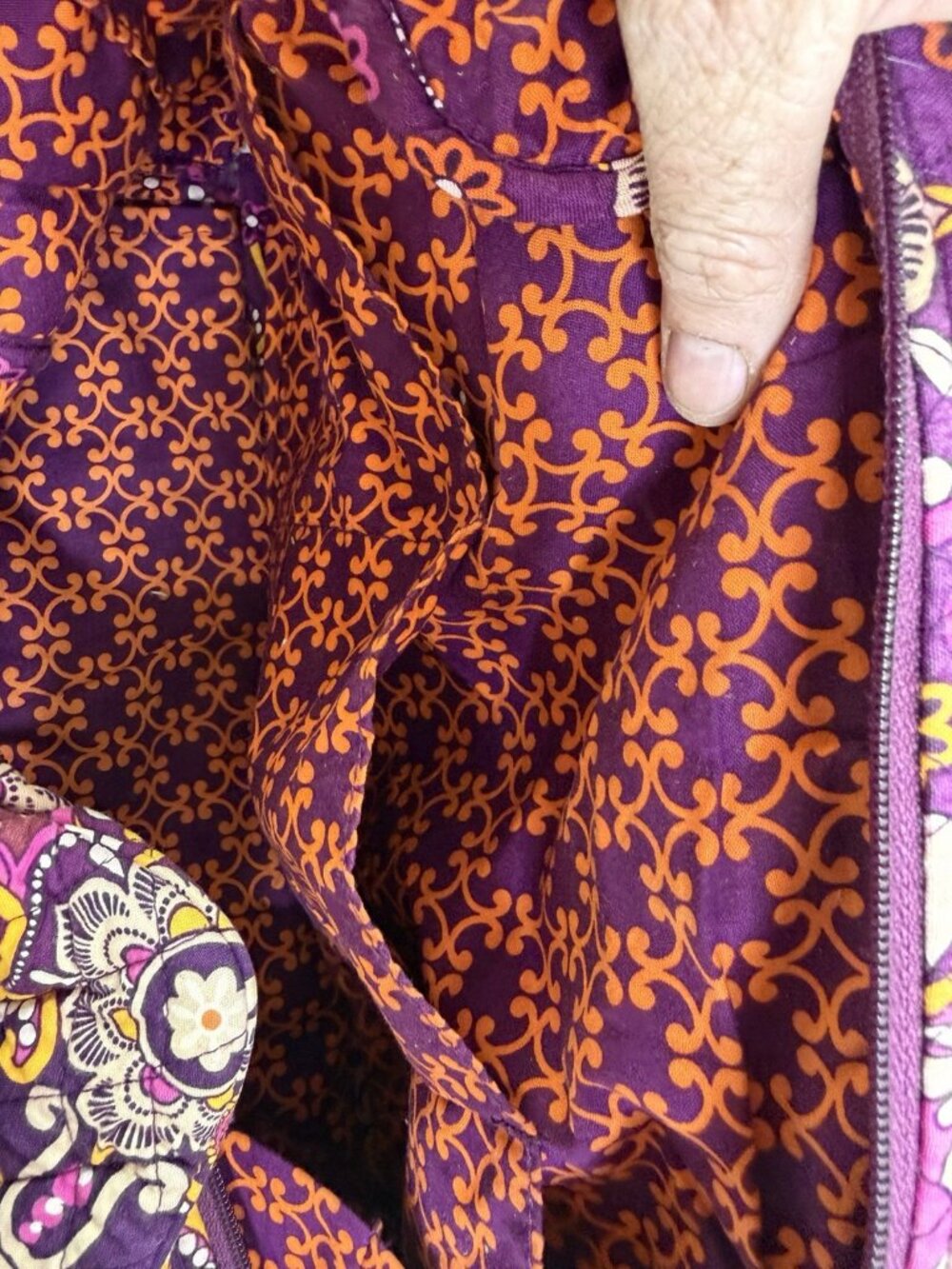 Vera Bradley Weekender Travel Bag Safari Sunset Burgundy Purple W/Handles EUC - Picture 15 of 16